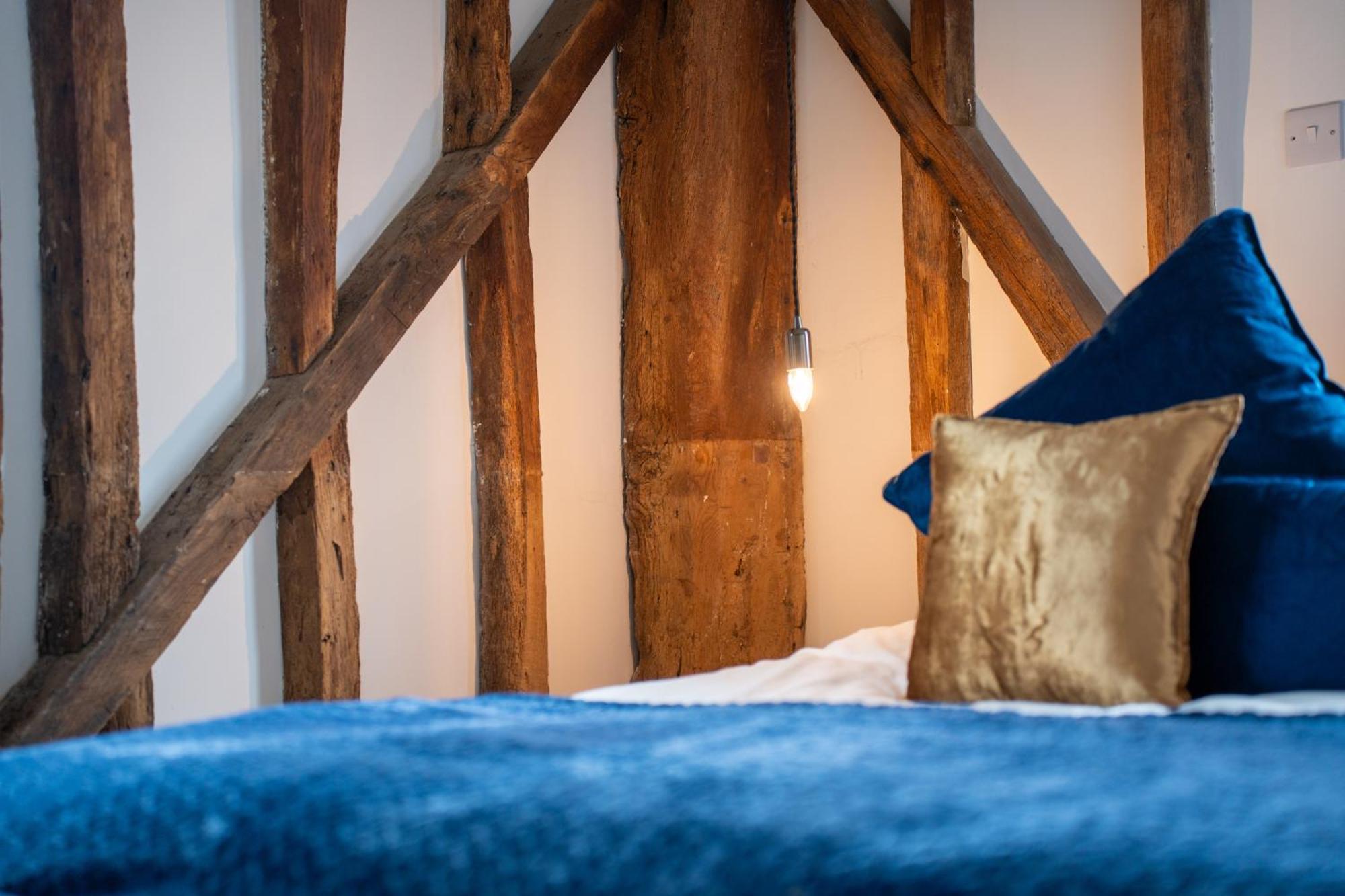The Barn At Chart Hills Bed & Breakfast Biddenden Exterior photo